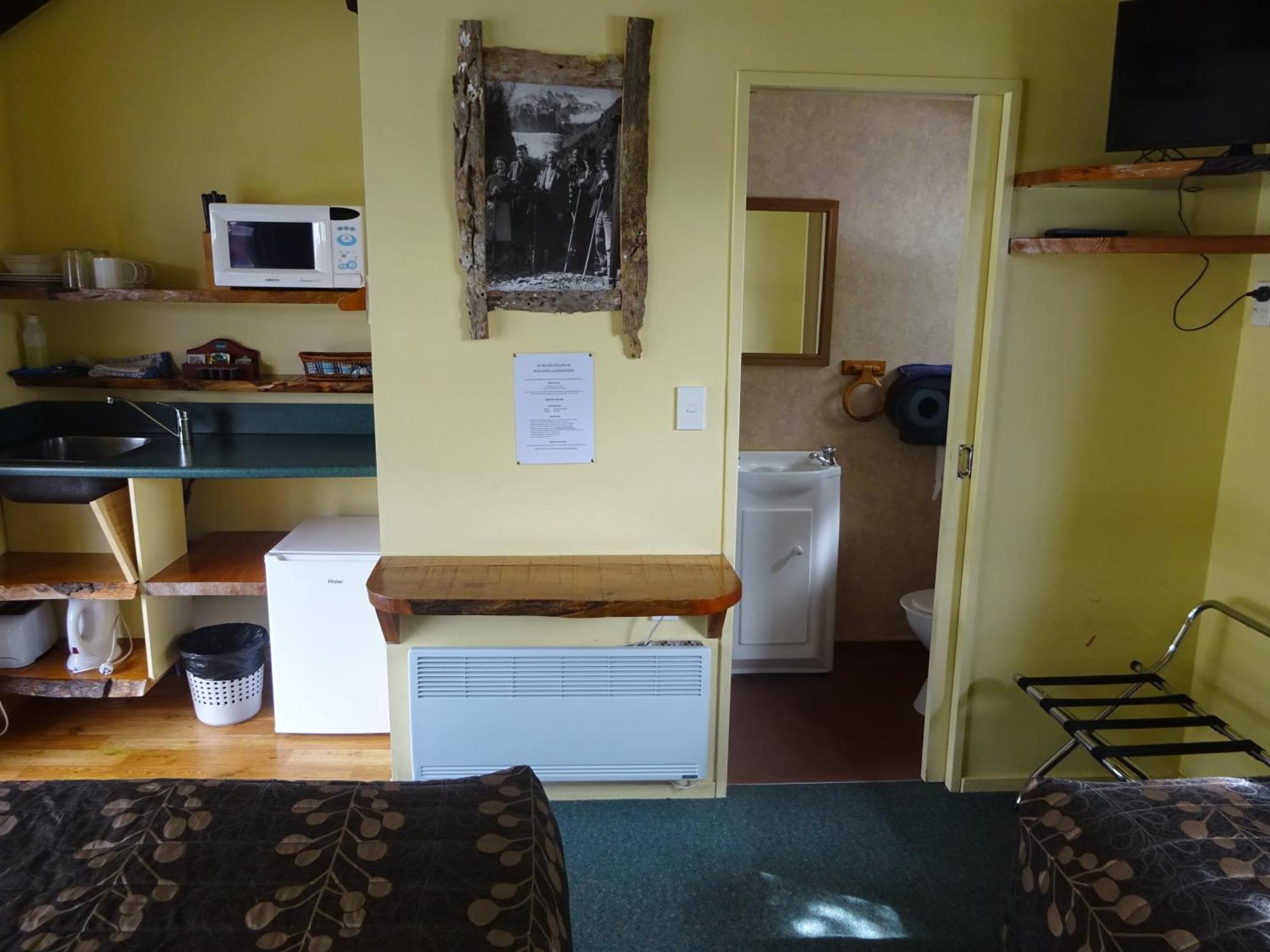 Glow Worm Accommodation Franz Josef Εξωτερικό φωτογραφία